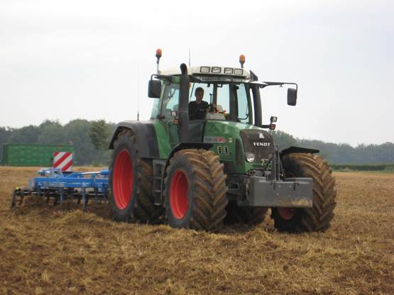 Stoppel bewerking Loonbedrijf Cobben